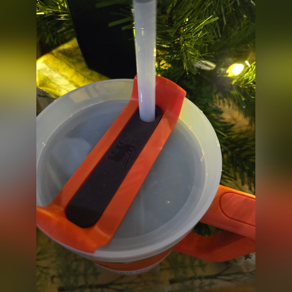 Stanley Orange Quencher H2.0 Tumbler - Picture 5 of 7